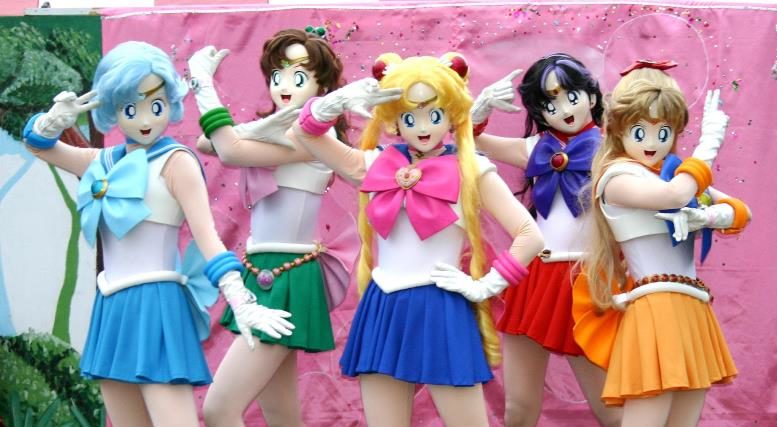 This is from a Sailor Moon stage show and has nothing to do with Moon Lips... but it DOES cause nightmares